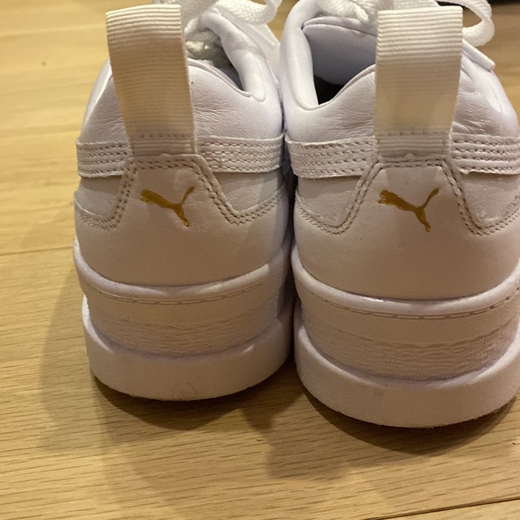 Puma shoes women’s white size 9 - Picture 5 of 8